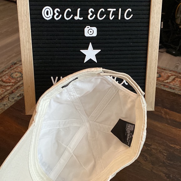 Balenciaga Political Campaign Destroyed Hat - Picture 2 of 9